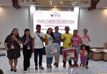 Huwarang Pamilya awardees gihataga’g pahalipay sa PLGU DavNor